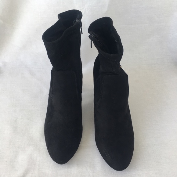 Candie’s Black Flower Embroidered Sock Booties - Picture 10 of 10
